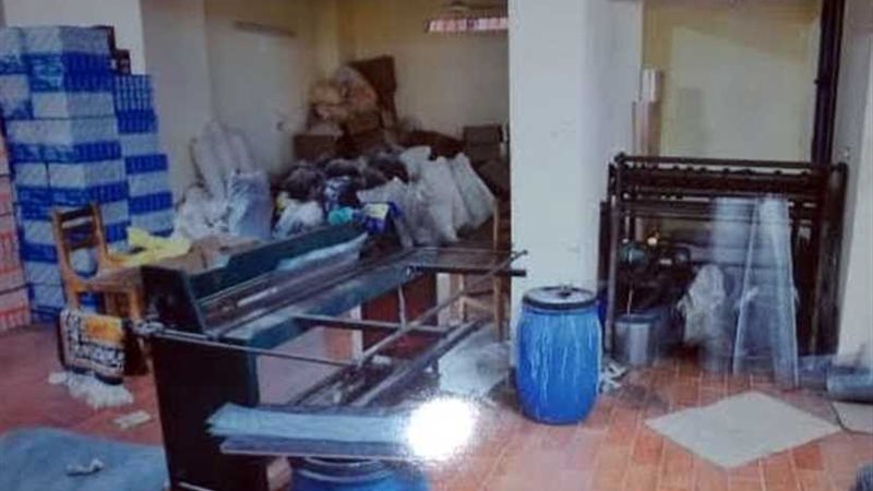 بالصور.. ضبط مصنع