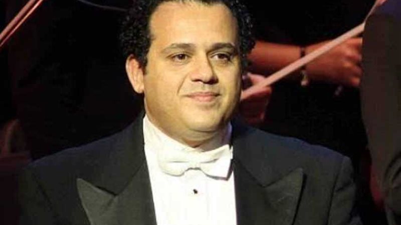 الأوركسترا يعزف إيزيس