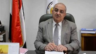 رئيس جامعة أسيوط يهنئ الرئيس والقوات المسلحة بذكرى أكتوبر