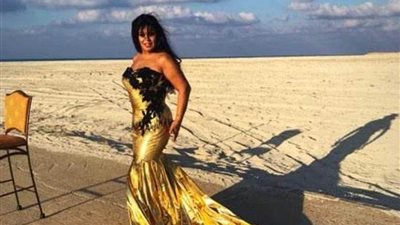 رد فعل جمهور فيفي عبده بعد الرقص في الصحراء والإطلالة الجريئة 