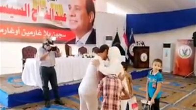 غارمة للسيسي: كنت فقدت الأمل إني أعيش مع ولادي تاني (فيديو)