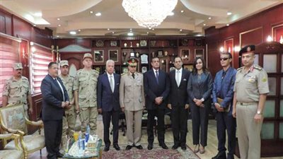 مدير أمن البحيرة يقدم التهنئة لقائد الفرقة العاشرة في ذكرى حرب أكتوبر المجيدة