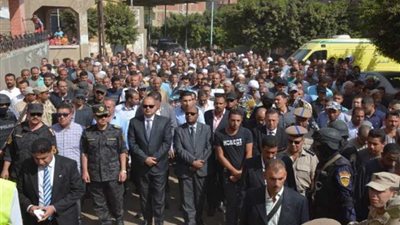 طنطا.. السعيد وحسونة يشيعان جثمان الشهيد رمضان عتلم بـ 