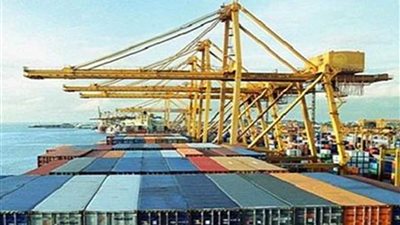 ضبط أدوية وسجائر أجنبية الصنع مجهولة المصدر ومهربة جمركيا بالإسكندرية