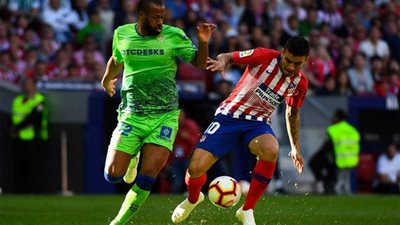 أتليتكو مدريد يتصدر الدوري الاسباني مؤقتا بفوزه علي ريال بيتيس