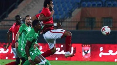 الاتحاد يحرج الأهلي في الشوط الأول ويتقدم بثنائية
