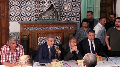 محيي عبيد: نقيب الأطباء أوقف التعاملات البنكية للصيادلة والأسنان والبيطريين