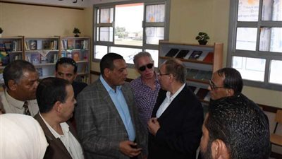 محافظ البحيرة يتفقد أعمال كوبري كفر بولين بكوم حمادة 