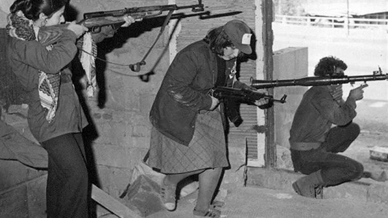 الأم المصرية البطن