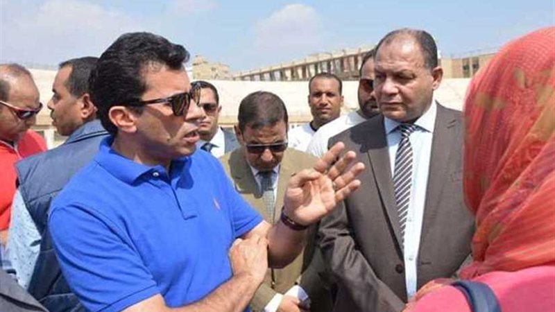 وزير الشباب يتفقد