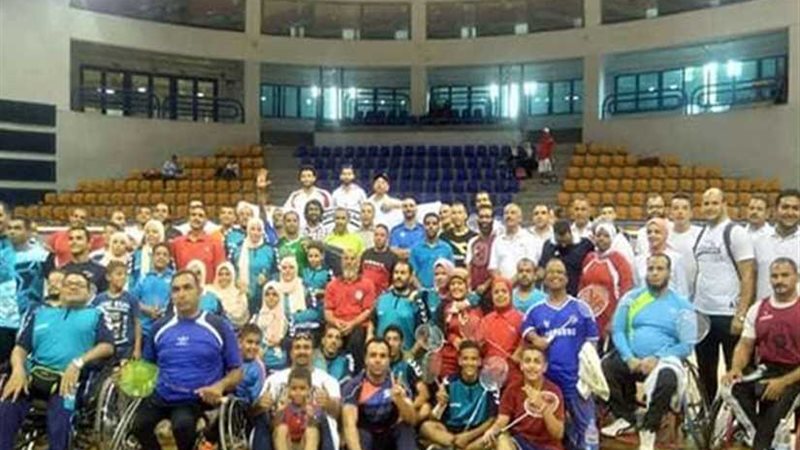 بمشاركة 10 أندية..