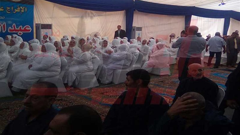 حكايات سجناء منحهم