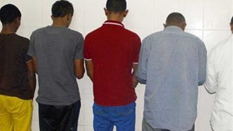 تشكيل عصابي يستولي