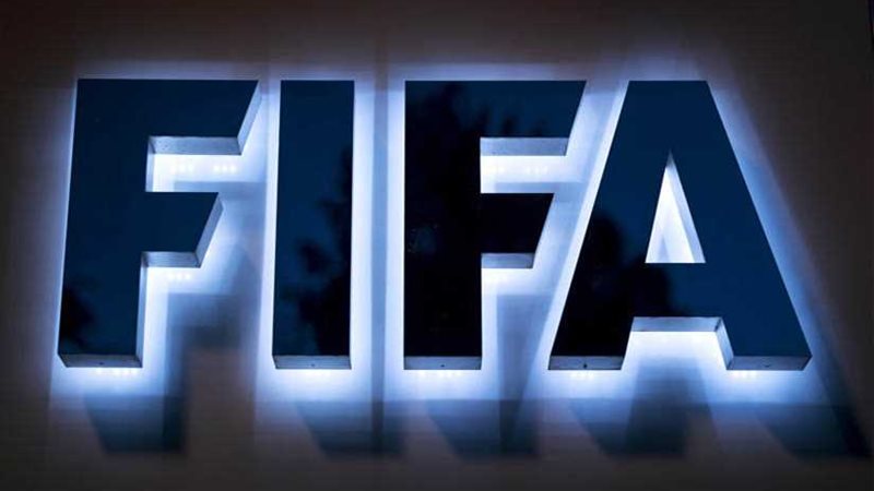 الفيفا يوقف الاتحاد
