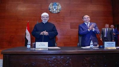 الطيب: طلاب الأزهر أبعد الناس عن الوقوع في الفكر المتشدد