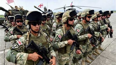 الناتو يتحدى روسيا.. ويستعرض قوته العسكرية بمناورات ضخمة