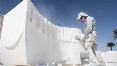 انطلاق ملتقى مصر الدولي للنحت والرسم على القوارب في شرم الشيخ