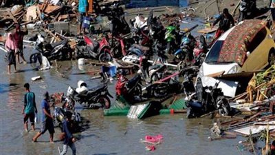 ارتفاع حصيلة القتلى جراء الزلزال وتسونامي في إندونيسيا إلى 2045 شخصا