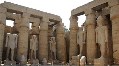 فيلم بريطاني يرصد تاريخ الحضارة المصرية القديمة بأسوان على مدى 3 آلاف عام