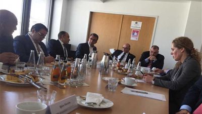 علاء عابد يلتقي بمجموعة من السياسيين والأكاديميين ببرلين