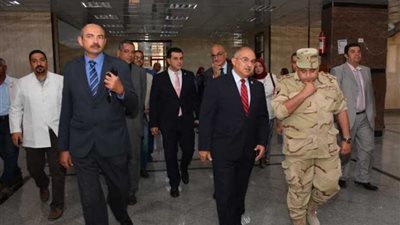 لجنة تقييم جامعة أسيوط تتفقد كليتي الطب البيطري والأسنان.. صور