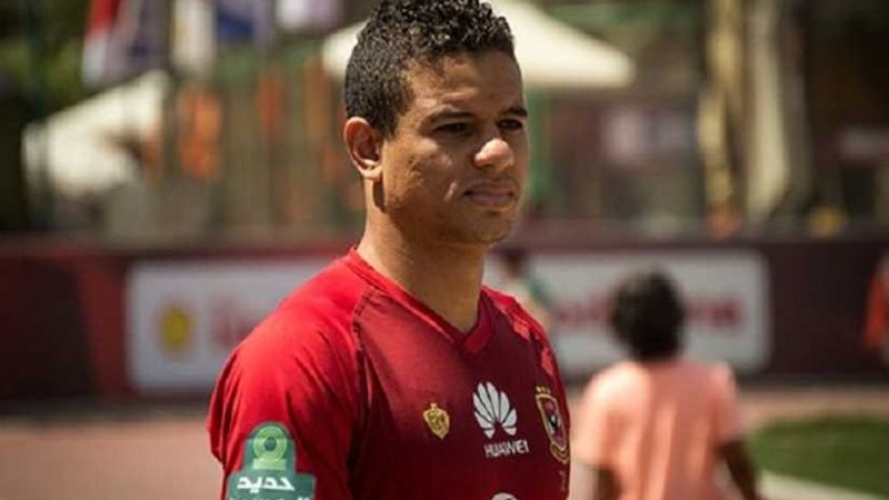 ثنائي الأهلي يؤدي