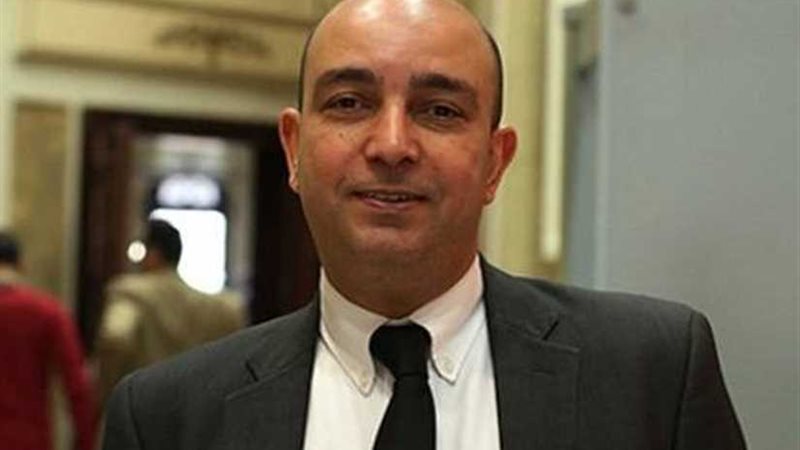 إصابة برلمانى إثر