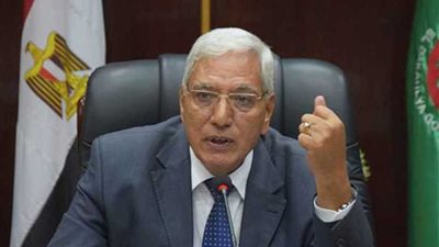 محافظ الدقهلية يجتمع مع القيادات التنفيذية لمناقشة أسباب أزمات المرور