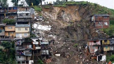 مقتل 31 شخصا في انهيار أرضي شرقي أوغندا