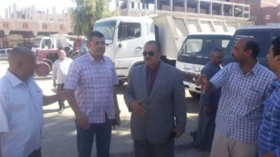 سكرتير مساعد أسيوط يتفقد الحملة الميكانيكية.. صور