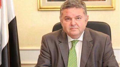 توفيق: خطة للنهوض بصناعة الغزل والنسيج تستغرق ٣٠ شهرا