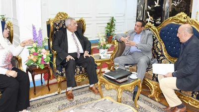 مشروعات خدمية واستثمارية بوادي النطرون