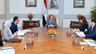 الرئيس السيسى يوجه بالاستمرار فى تنفيذ مبادرة الانتهاء من قوائم انتظار المرضى