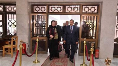 محافظ أسيوط يستقبل رئيس جهاز المشروعات الصغيرة.. صور