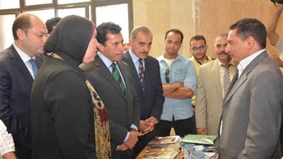 رئيس جامعة أسيوط يستقبل وزير الشباب لإطلاق ملتقى الحوار الشبابى.. صور