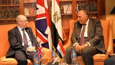 شكري يستقبل وزير الدولة البريطاني لشئون الشرق الأوسط وشمال أفريقيا
