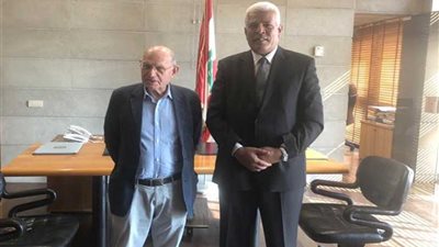 خليفة يطير لـ