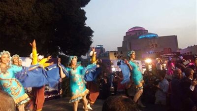 وزراء الثقافة العرب يتابعون فنون مصر الشعبية بساحة دار الأوبرا