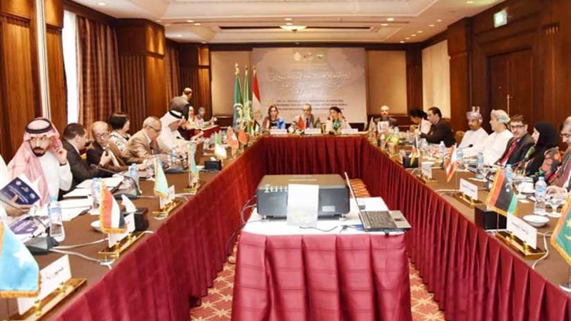 على هامش الدورة الـ21