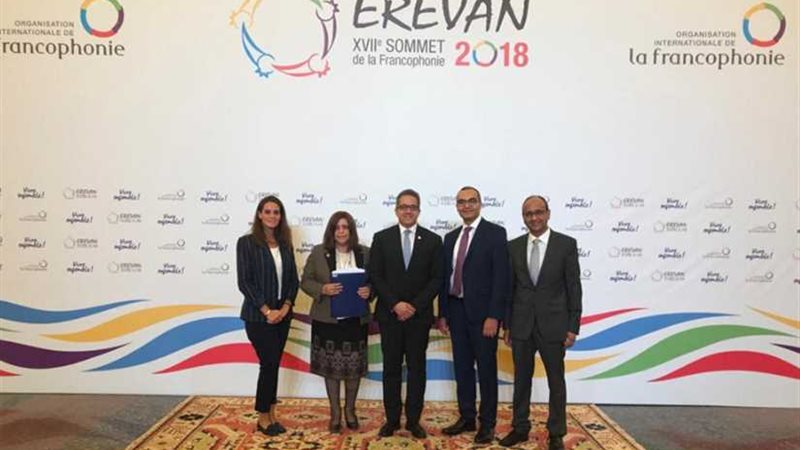 وزير الآثار يلقي