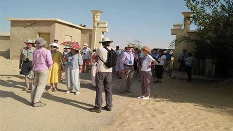 وصول وفود 3 جنسيات