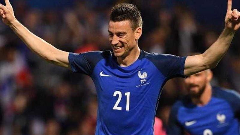 كوسيلني يعتزل دوليًا