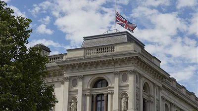 بريطانيا تدعو الاتحاد الأوروبي إلى التعاون في قضايا الهجرة والأمن السيبراني والإرهاب