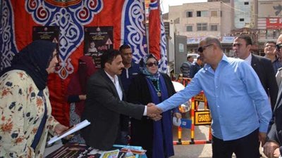 ضبط 4 أطنان أغذية فاسدة في مولد البدوي بطنطا