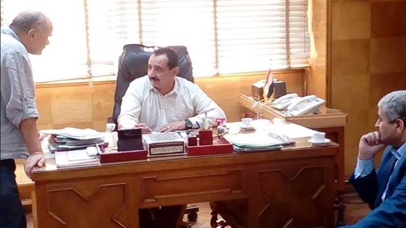 رئيس المحلة يوجه