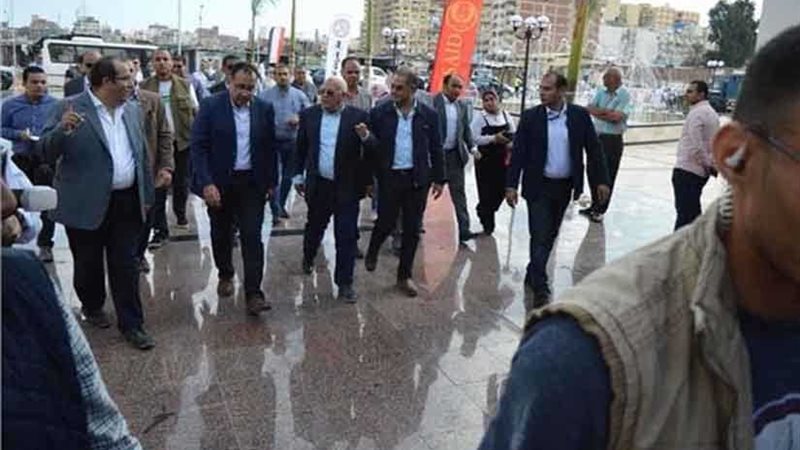 رئيس الوزراء يُغير