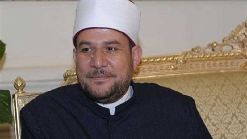 وزير الأوقاف يستعرض