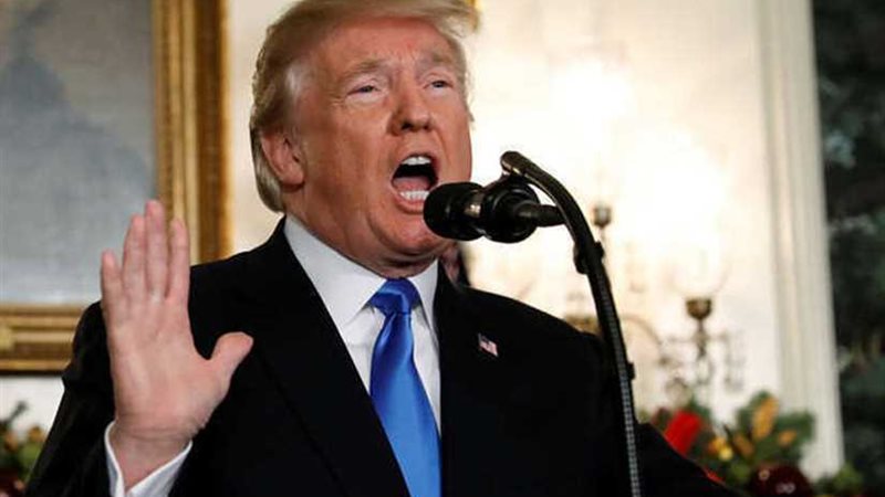 ترامب يهدد بقطع المساعدات