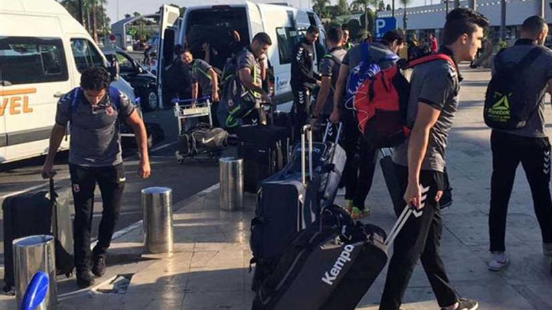 بعثة يد الاهلى تصل