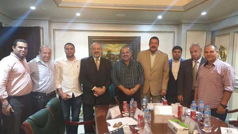 صور.. حطب يزيل الخلافات